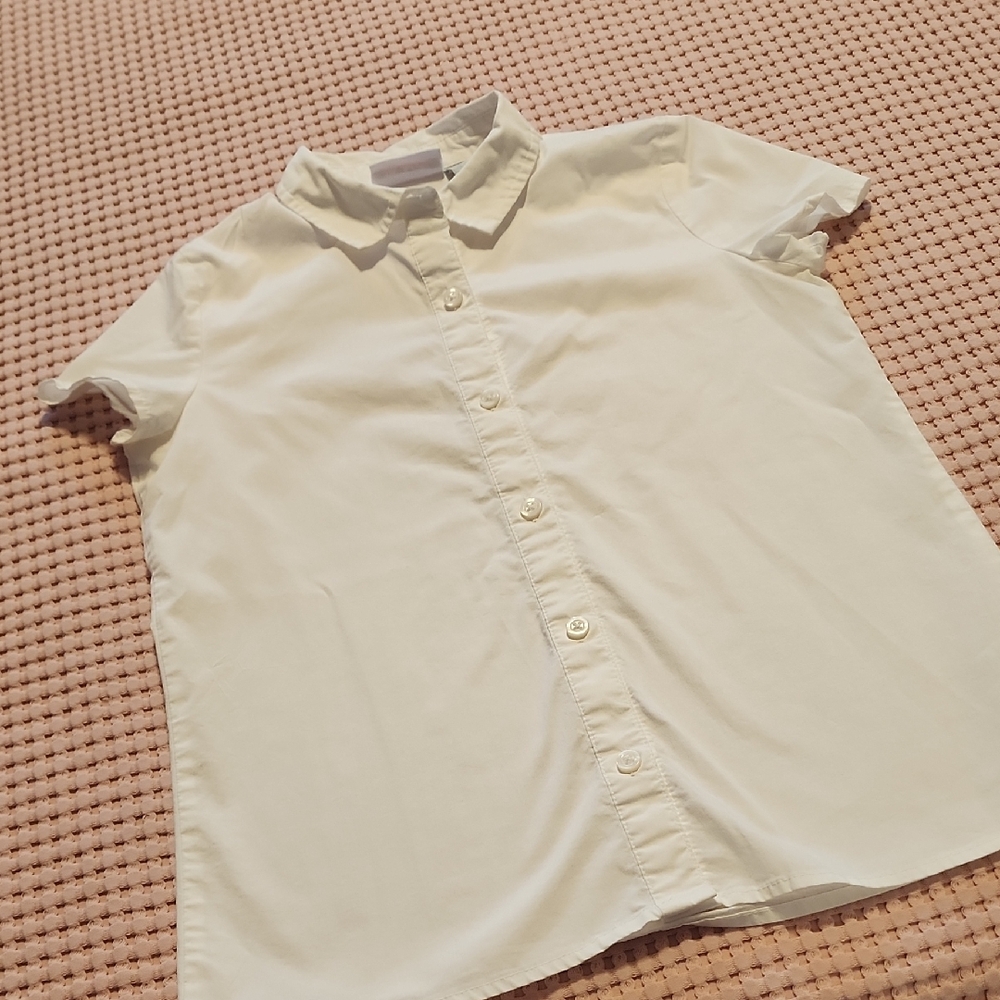 Classic Short-Sleeve Button-Up Shirt in White